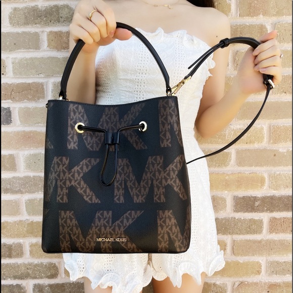 Bundle💕Michael Kors Bucket Bag &Card Case Wallet - Picture 2 of 7